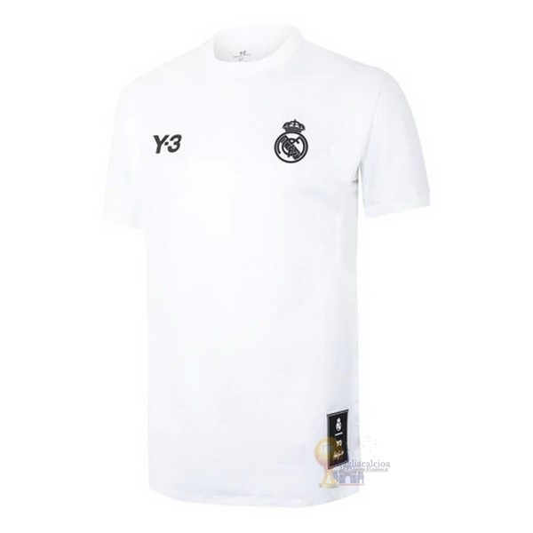 Calcio Maglie Formazione Real Madrid 2022 2023 Bianco